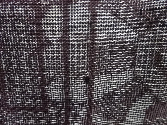 アンティーク　抽象模様織出し本場村山泥大島紬着物